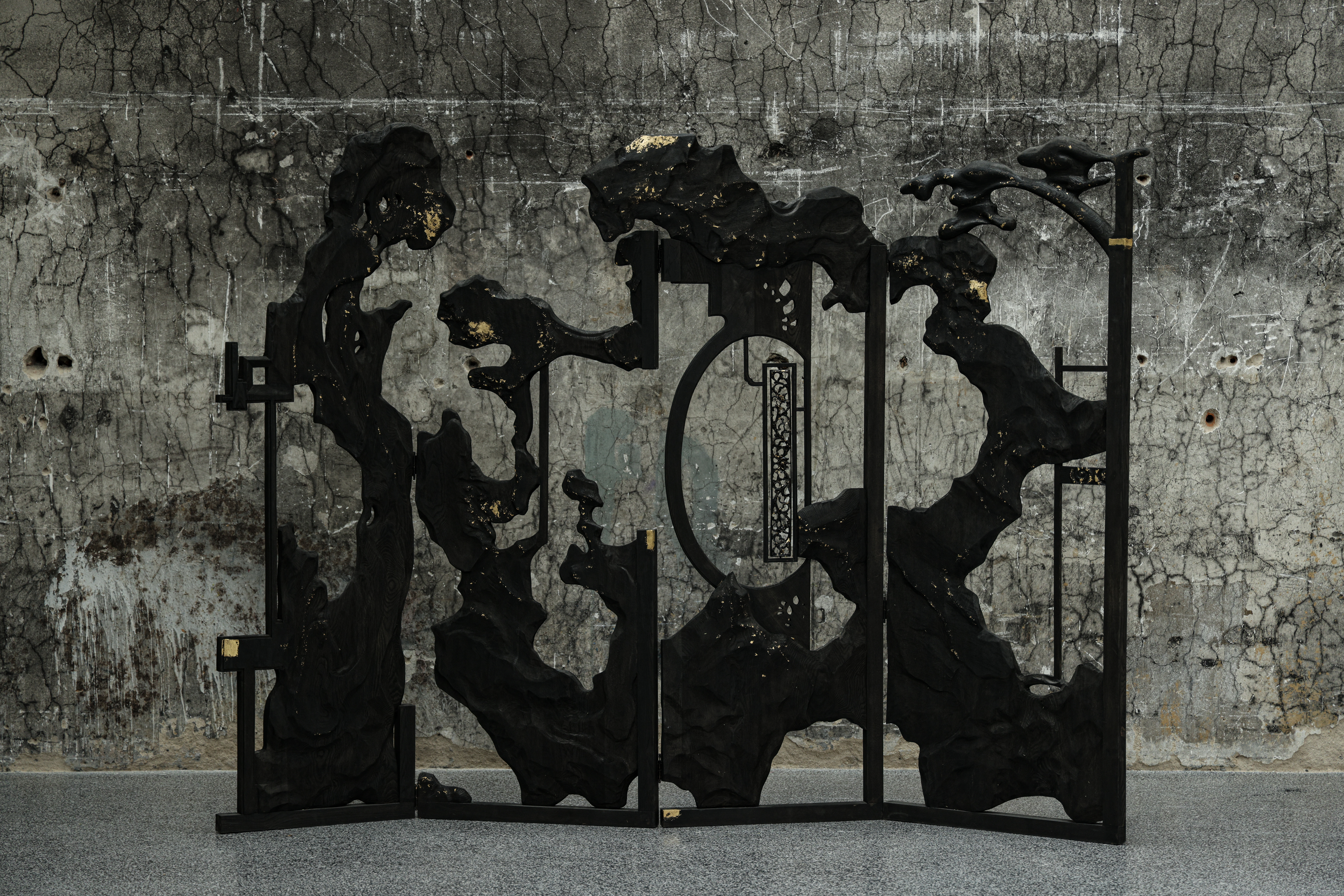 333畫廊_Yichen LI李依宸_Wandering in the Garden，Waking from a Dream Taihu Stone Screen Time lingers at twilight遊園驚夢‧太湖石屏風‧歲月暮_
